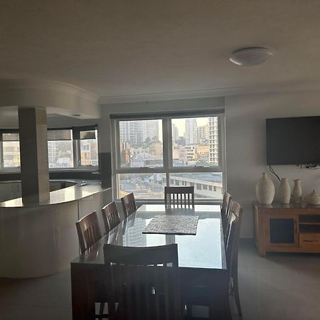 Zenith Ocean Front Apartments Gold Coast Extérieur photo