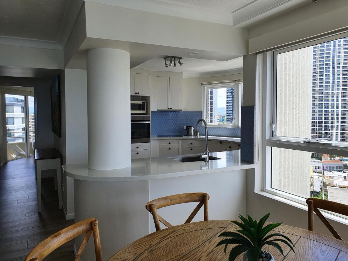 Zenith Ocean Front Apartments Gold Coast Extérieur photo