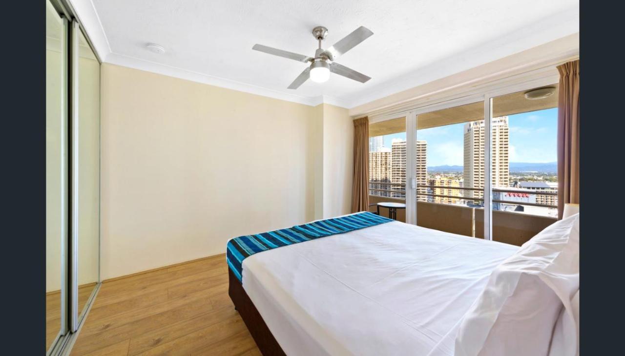 Zenith Ocean Front Apartments Gold Coast Extérieur photo
