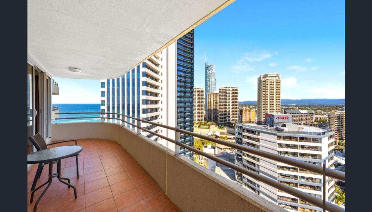 Zenith Ocean Front Apartments Gold Coast Extérieur photo