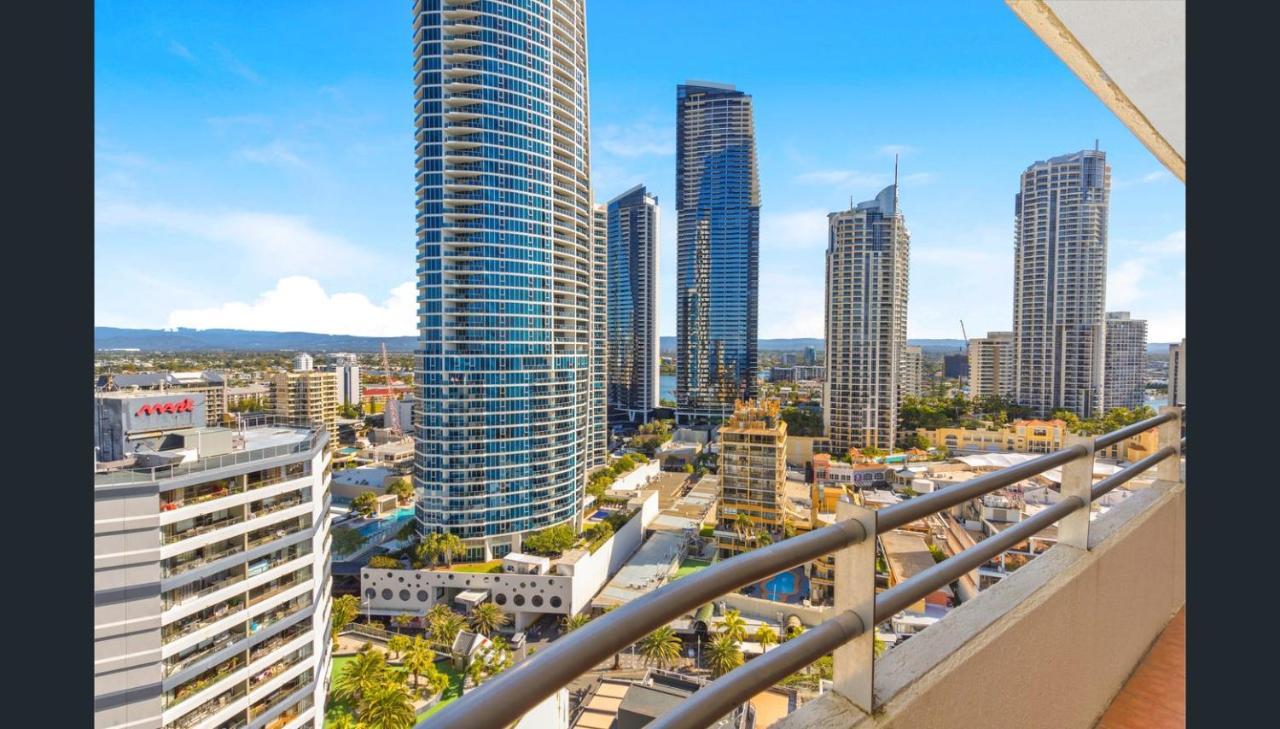 Zenith Ocean Front Apartments Gold Coast Extérieur photo