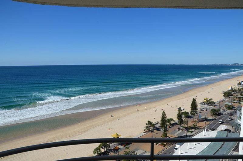 Zenith Ocean Front Apartments Gold Coast Extérieur photo