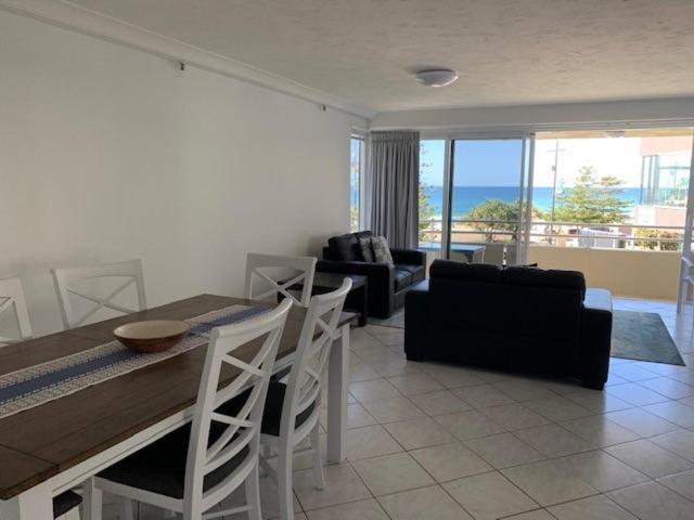 Zenith Ocean Front Apartments Gold Coast Extérieur photo