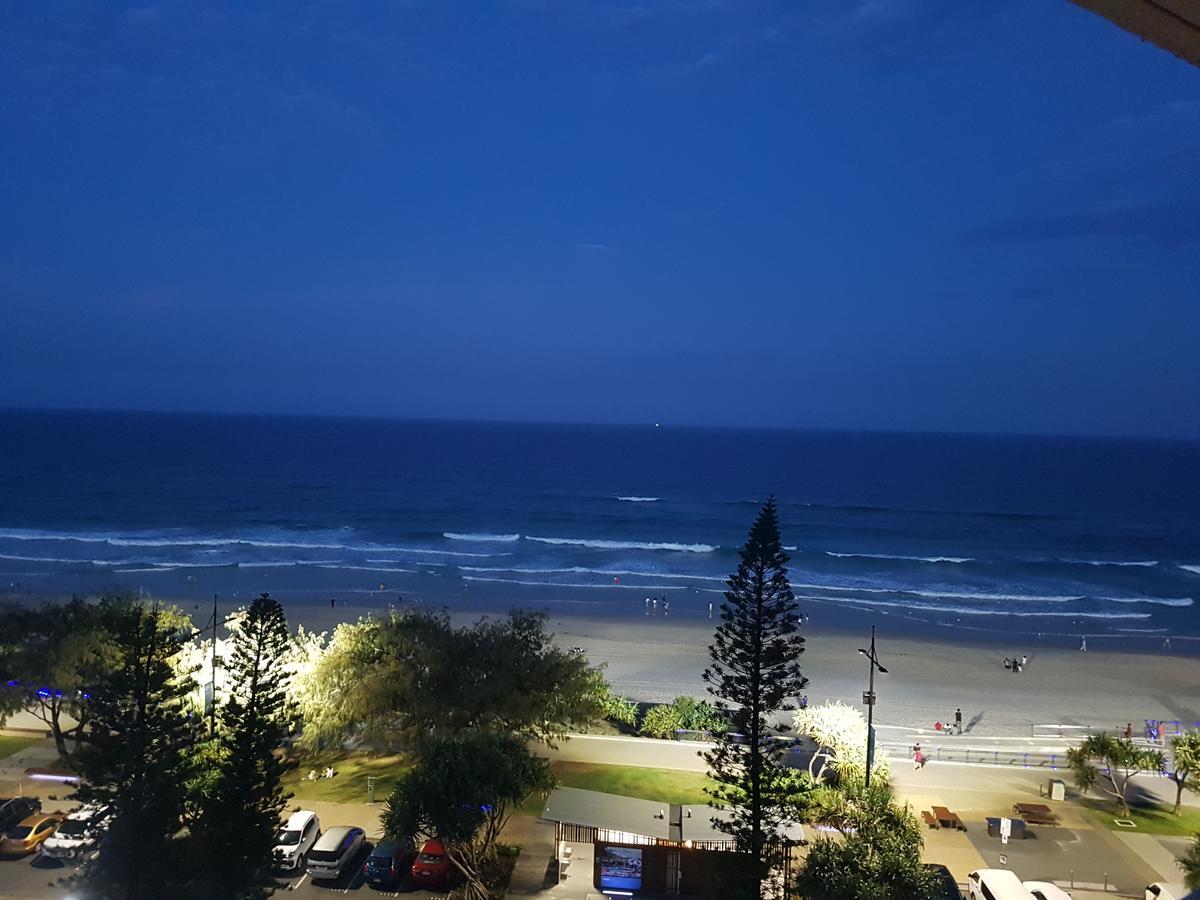 Zenith Ocean Front Apartments Gold Coast Extérieur photo